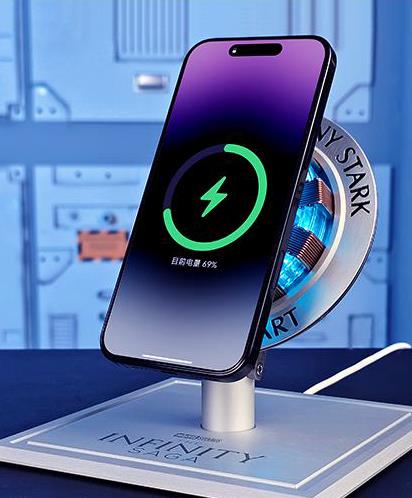 Arc Reactor Phone Charging